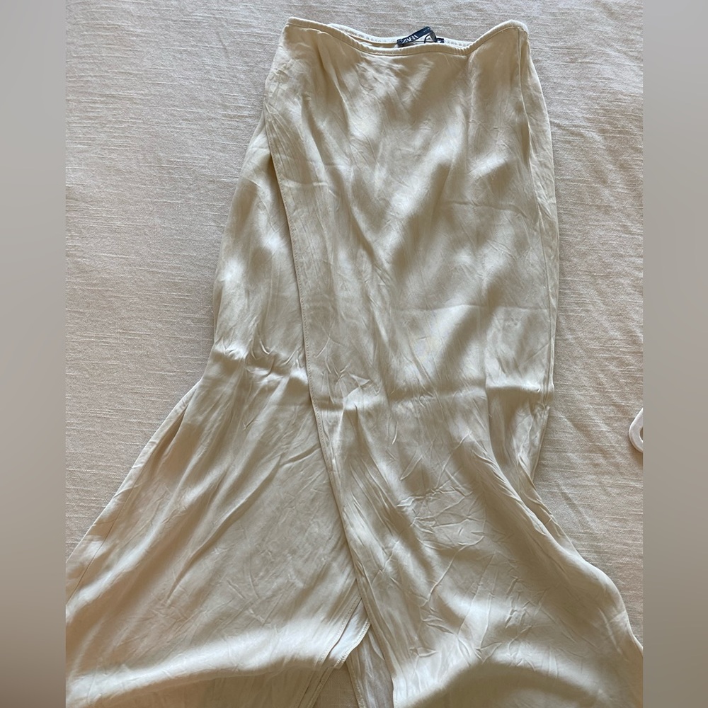 Zara Skirt flowy